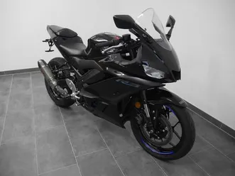 yamaha yzf r3 / extras für über 4500€ / akrapovic / qs