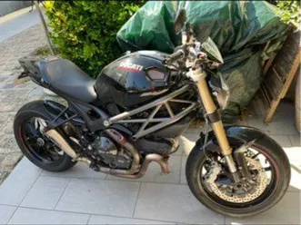 ducati monster 1100 evo