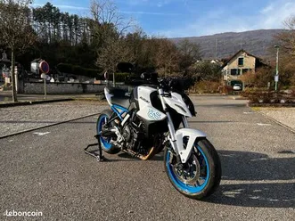 suzuki gsx-s 8s