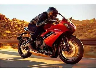 triumph daytona 660 objednávka - sleva 20.000,- kč