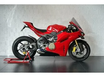 ② ducati panigale v4s