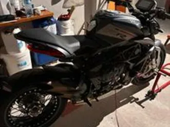 mv agusta dragster 800 rr