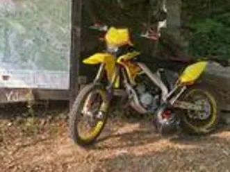 suzuki valenti rme 50 race