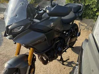 yamaha tracer 9 gt grigio