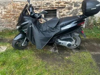 scooter aprilia sxr 50 – en neuf