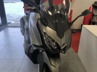 kymco kymco ak 550 premium 2024 550 cm3 | scooter | 1 783 km | argent | 25460 etupes