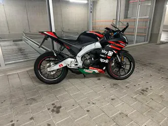 aprilia rs125 replika erst 1690km neuwertiger zustand