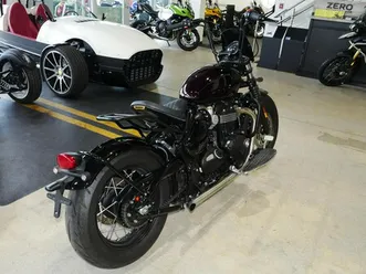2024 triumph bonneville bobber stealth edition