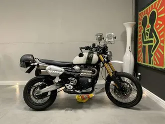 triumph scrambler 1200 xe bianco
