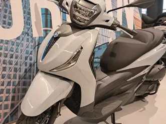 piaggio beverly 300 s + bauletto incluso grigio