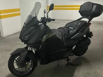 yamaha x-max odivelas