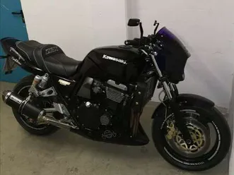 kawasaki zrx 1100