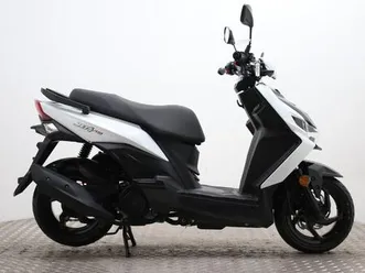 sym jet 4 rx 125 e5 pre-registered. 124 cc
