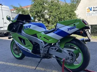 kawasaki zxr 750