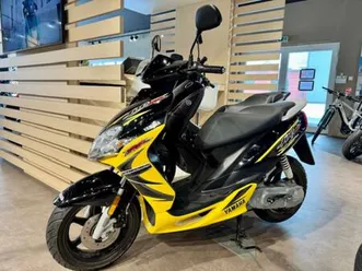 yamaha jog rr 50 ccm - wenig kilometer - wassergekühlt - 2 takt