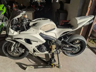 cbr 600 rr pc40 rennstrecke