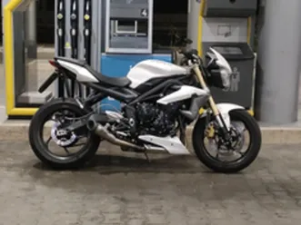 triumph street triple 675