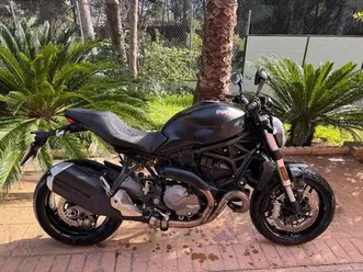 ducati - monster 821