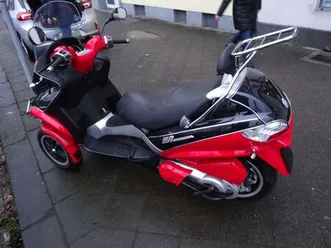 piaggio mp3 400