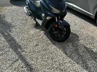 scooter sym joymax z+ 125