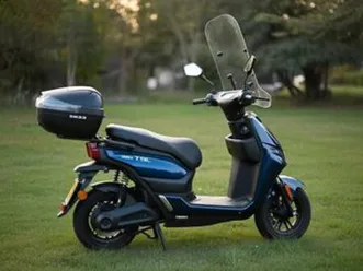 yadea t9l elektrische scooter - zo goed als nieuw! — scooters | sym — marktplaats