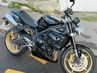 triumph street triple r 675 – phantom black – état exceptionnel – pneus neufs – aucun frais