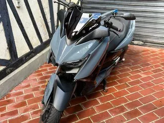 xmax 125 tech max 2021 gris nardo