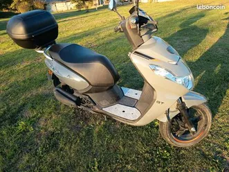 scooter peugeot kisbee