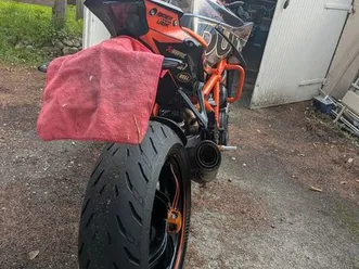 ktm 1290 superduke r