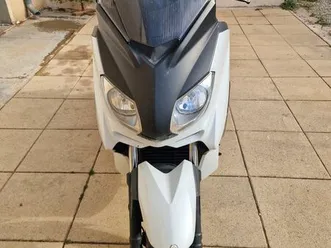 vends scooter 125