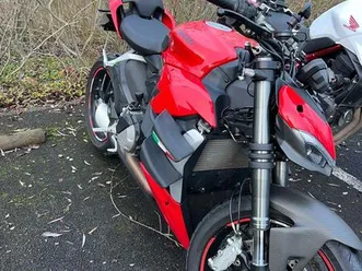 ducati streetfighter v2 - option carbone