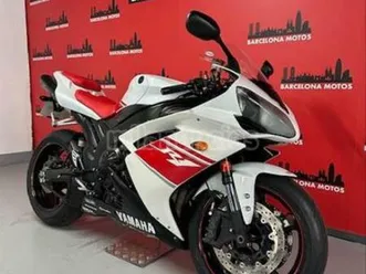 yamaha - yzf r1