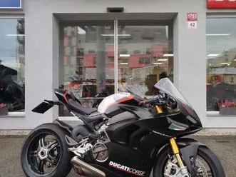 ducati panigale v4 sp, čr, nádherný stav, 4 331 km, n: 396