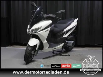 aprilia sxr 50 glossy white e5