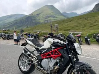 mv agusta brutale 1090 - 2014