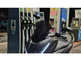 vendo zontes zt125-d (2023 - 26) usata a milano (codice 9906066) - moto.it