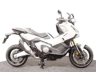 honda x-adv 750 zwart