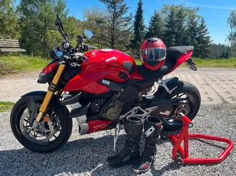 ducati streetfighter v4s / 1hand / 9100 km