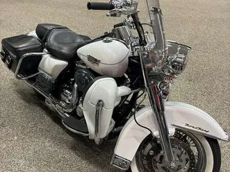 harley-davidson road king classi bianco