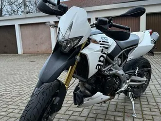 aprilia dorsoduro 750