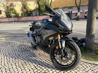 honda cbr500r 2023 (12/2023) - ~2.090 km - quase nova estrela