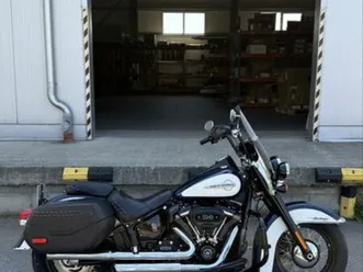 harley-davidson flhcs heritage 2019/ zamiana can-am czarna