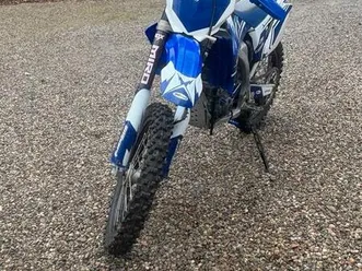 yamaha yzf 250 cross