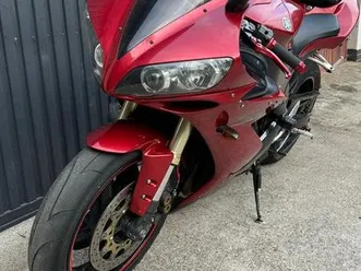 yamaha r1 rn12 lava red