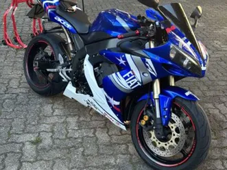 yamaha r1