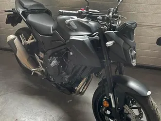 ② honda cb 500 hornet