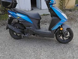 vend scooter bleu