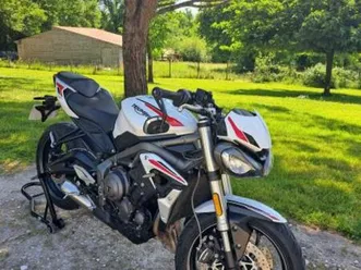 triumph street triple s 660 (a2)