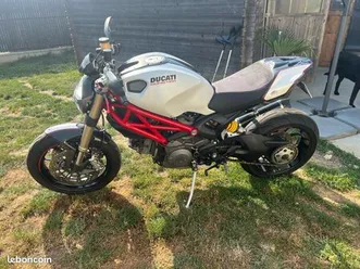 ducatti monster 1100 evo