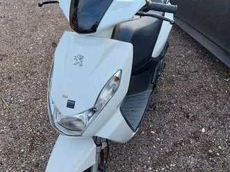 scooter-peugeot kisbee 4t